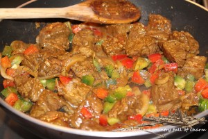 recette-boeuf-au-satay-et-au-poivron-1