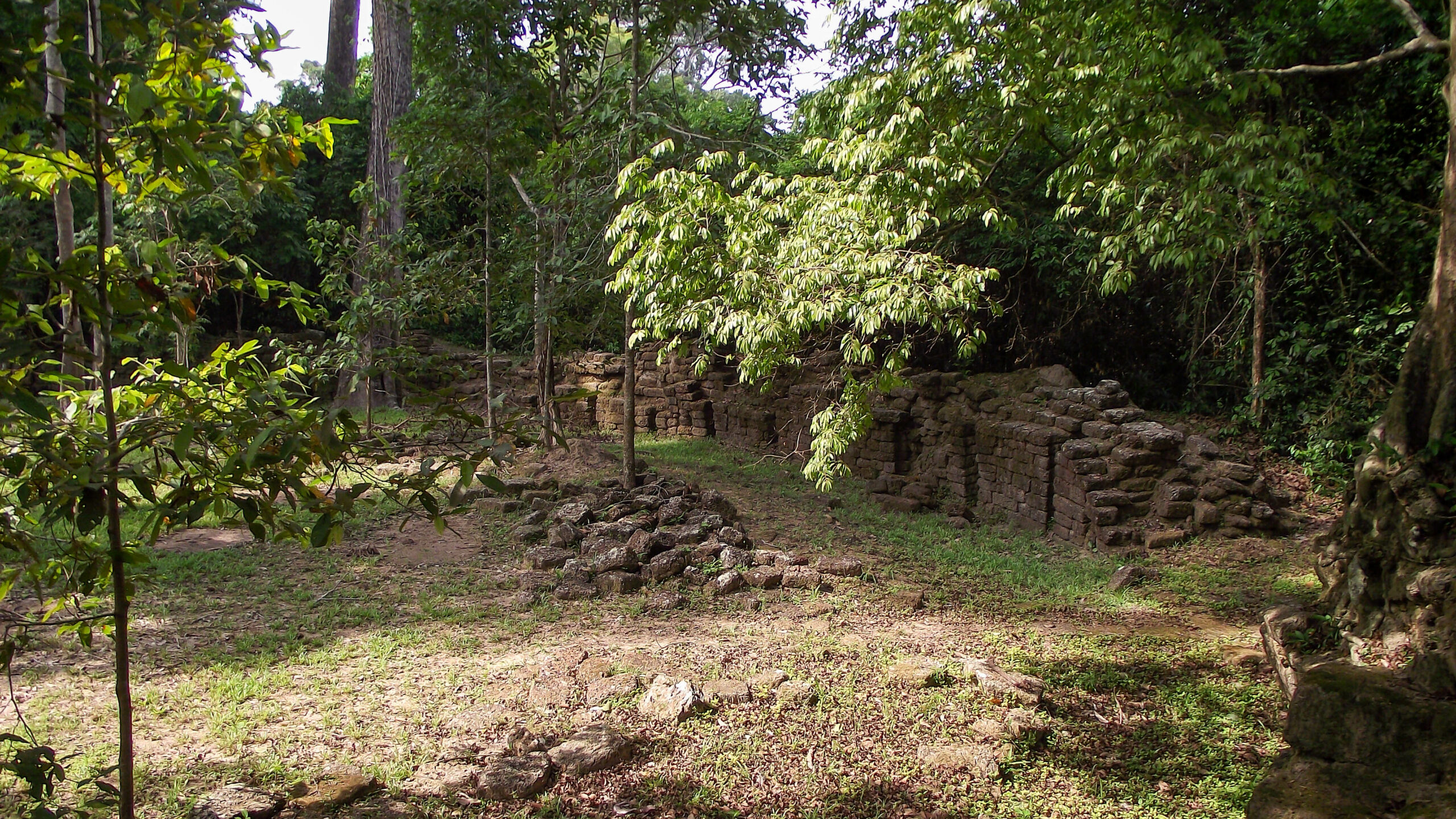 krol romeas cambodia angkor thom