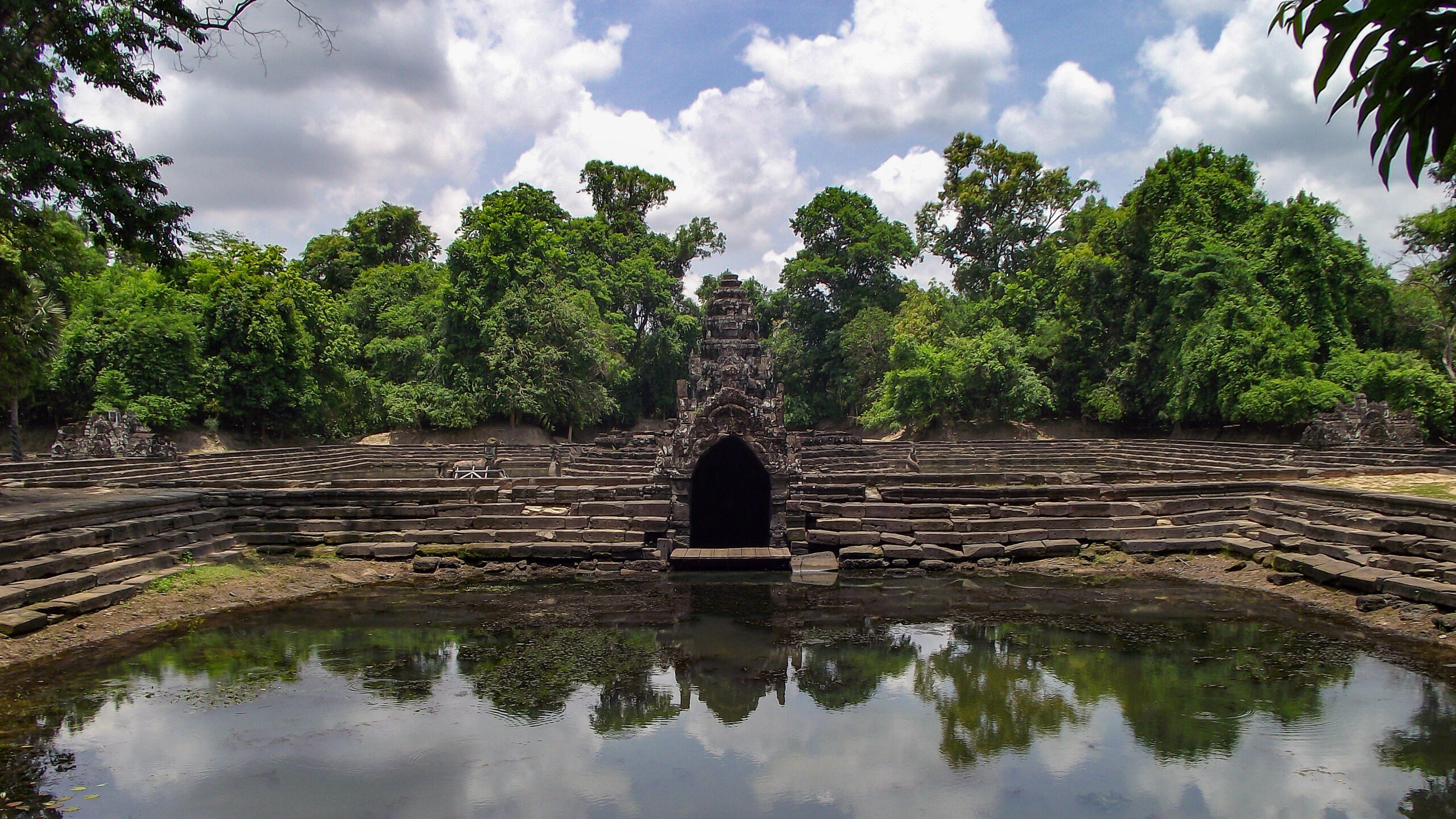 neak pean temple cambodia