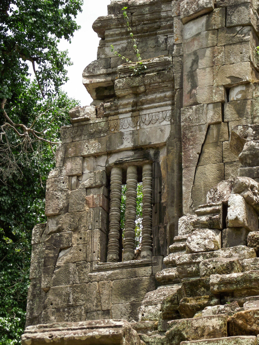 Preah Palilay temple Angkor cambodge
