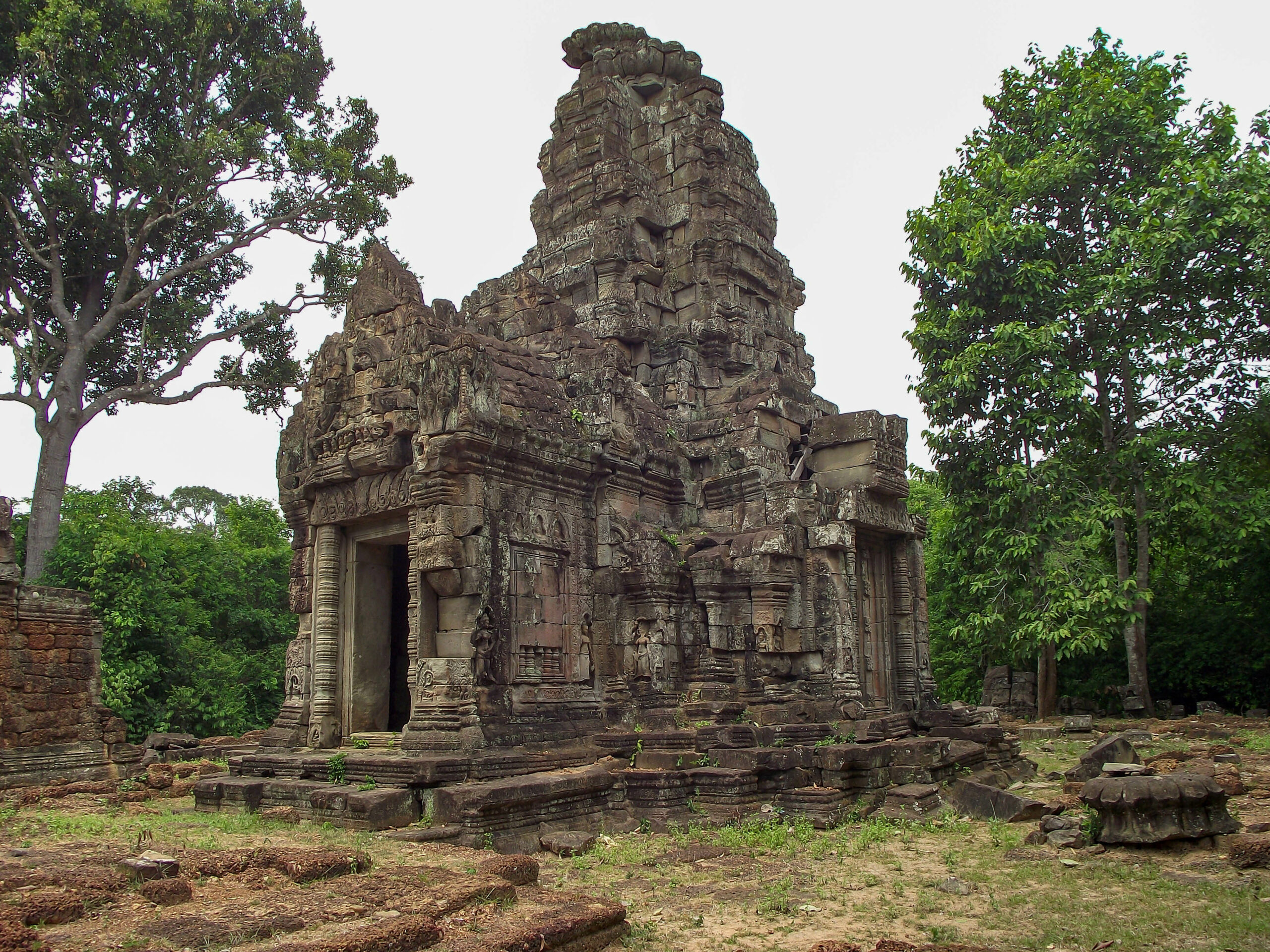 prei temple angkor cambodia