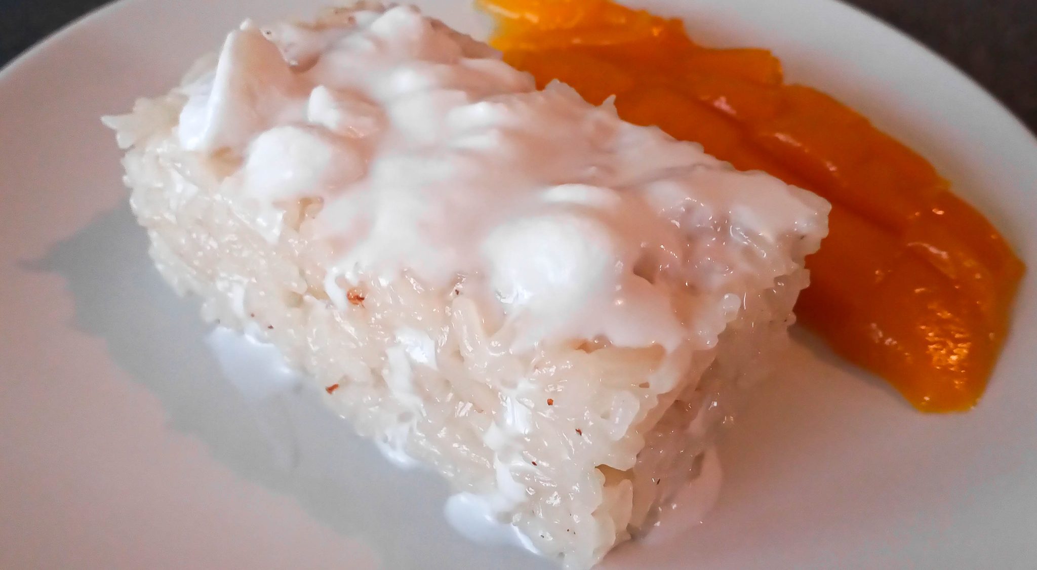 Sticky Rice with Coconut Milk and Mango - Cambodia travel guide