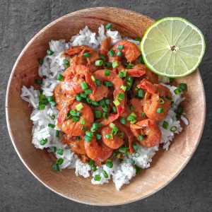 Red curry with shrimp and lime