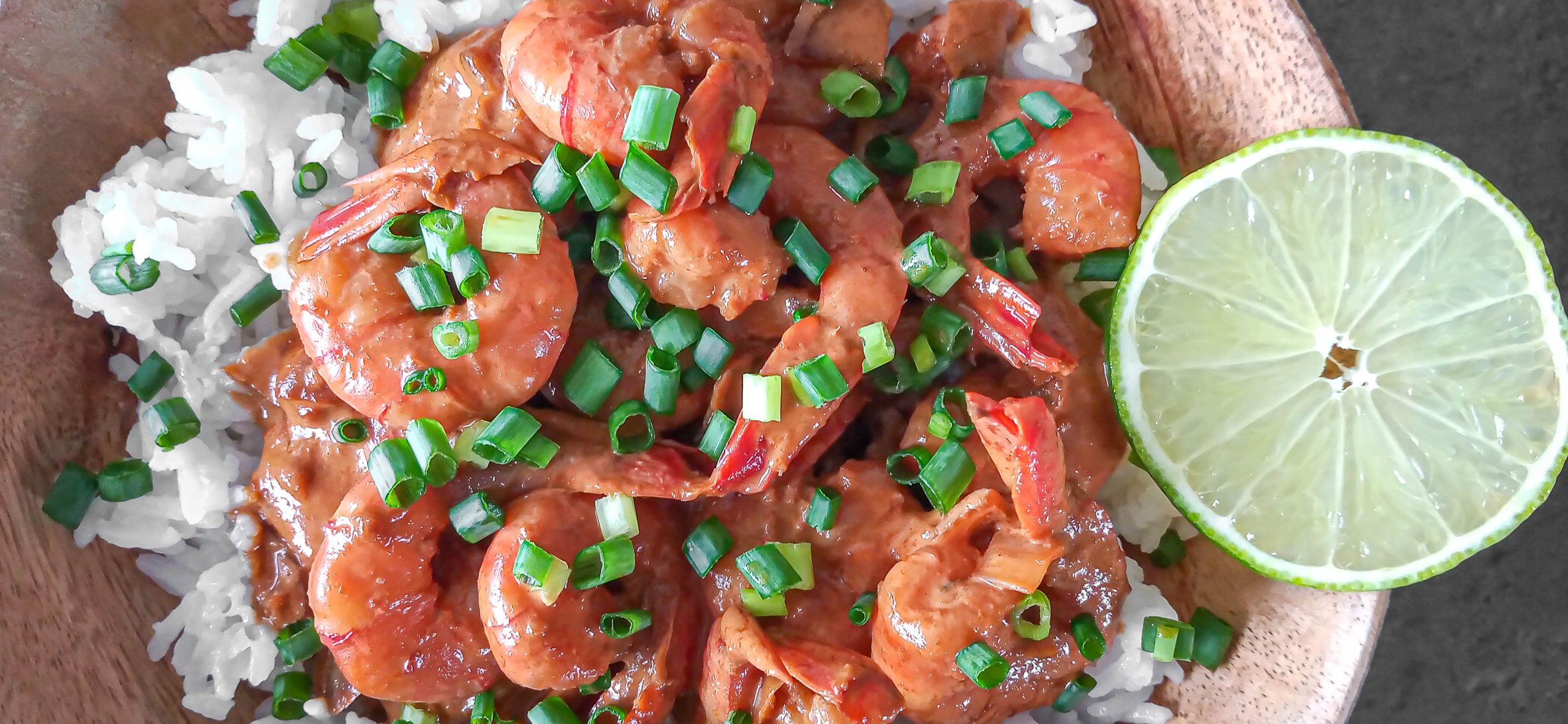 Red curry with shrimp and lime